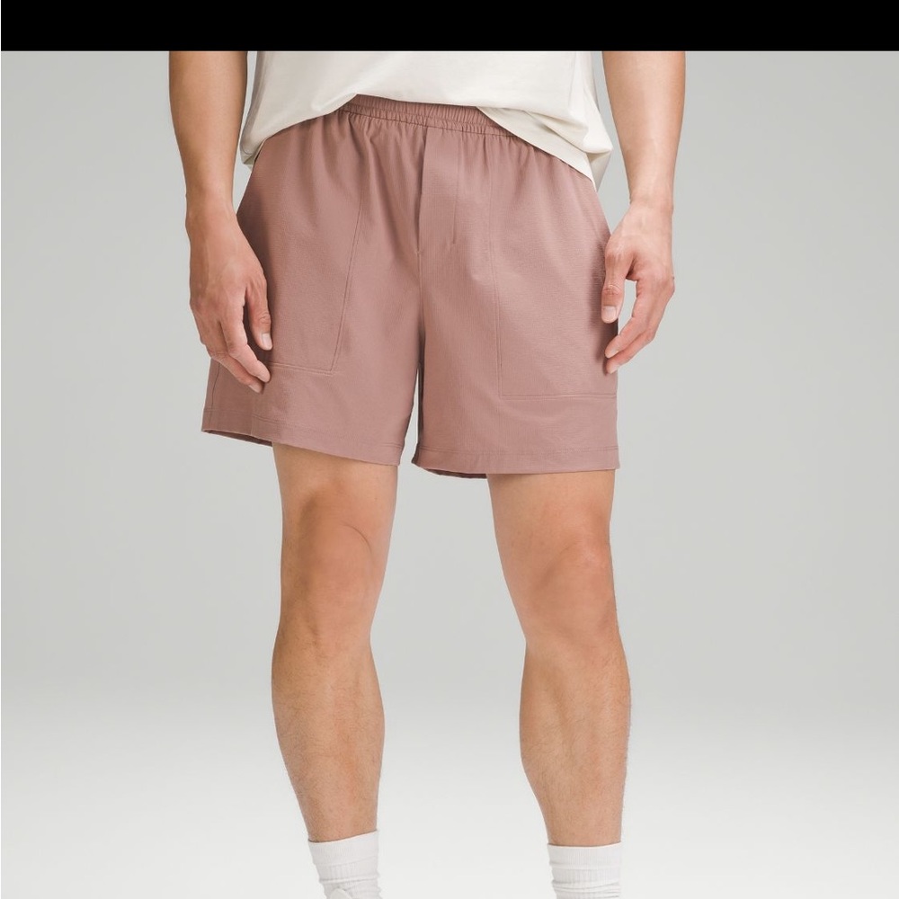 Lululemon Bowline Short 5 
Stretch Ripstop